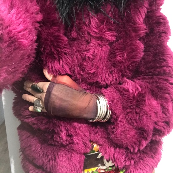 Plush Fuchsia Novelty Faux Fur Jacket Size S/Med - Picture 8 of 16